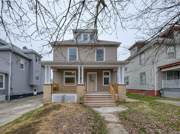 923 Adams St, New Castle, PA 16101