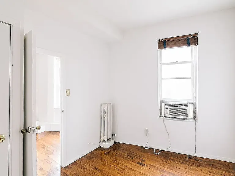 2 Bank St #6 — Photo 7