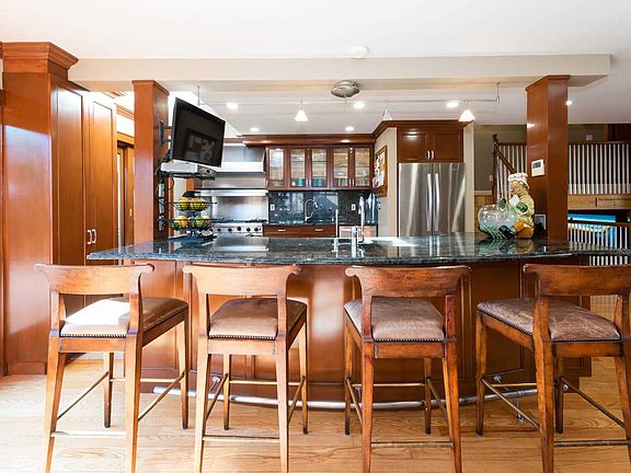 4th image of 1511 Bay Blvd #A