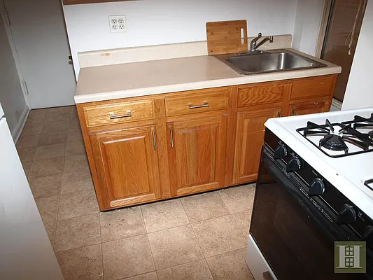 Rented by Halstead Real Estate | media 6