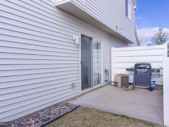 3rd image of 1521 Prosperity Ln