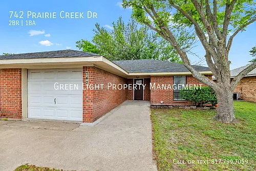 742 Prairie Creek Dr Photo 1