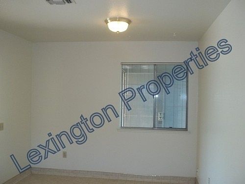 3rd image of 310 Porter Dr