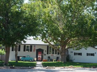 39 Macalester Rd, Pueblo, CO 81001