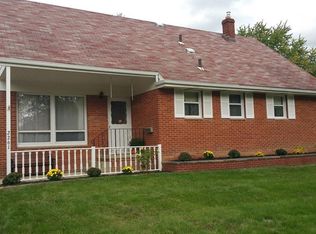 2261 Ross Dr, Stow, OH 44224