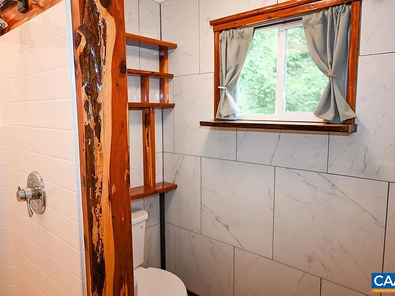 315 Caroline Ave — Photo 42