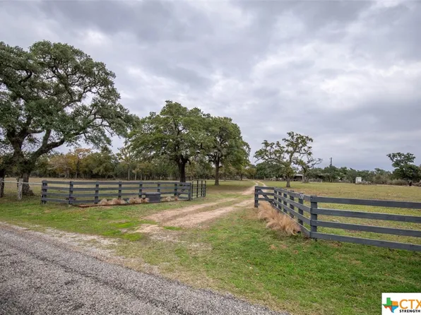 2610 County Road 419, Yoakum, TX 77995