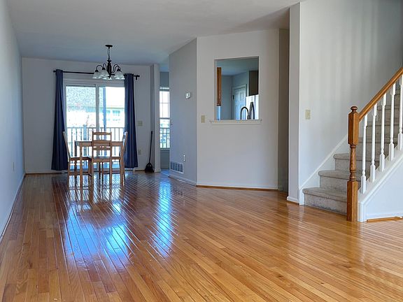 3rd image of 5 N Sherman Dr