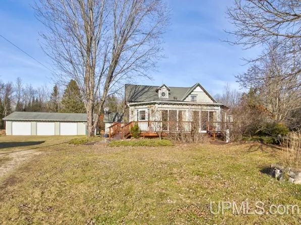 5748 Brampton 27.5 Rd, Gladstone, MI 49837