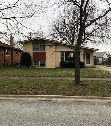 2nd image of 5404 W Drury Ln