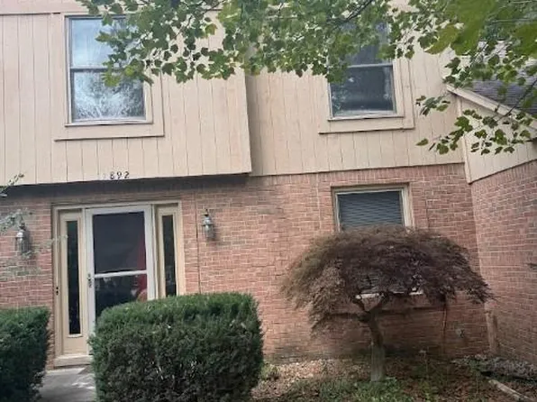 37892 Stableview Dr, Farmington Hills, MI 48335