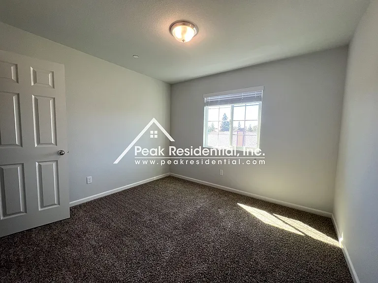 8112 Creeping Willow Ln — Photo 14