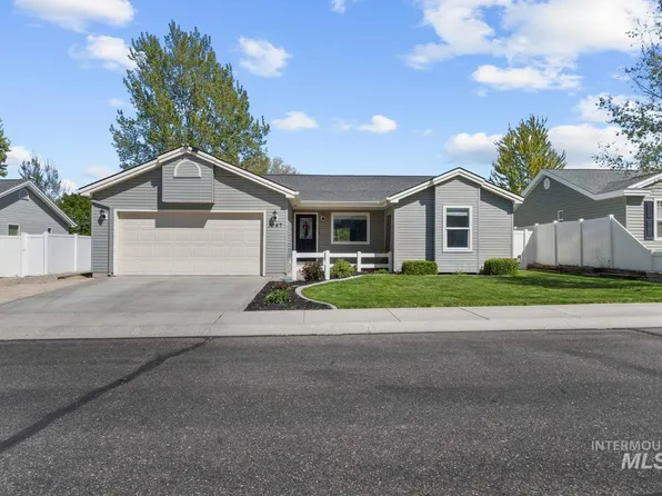 1547 Saddler St, Twin Falls, ID 83301