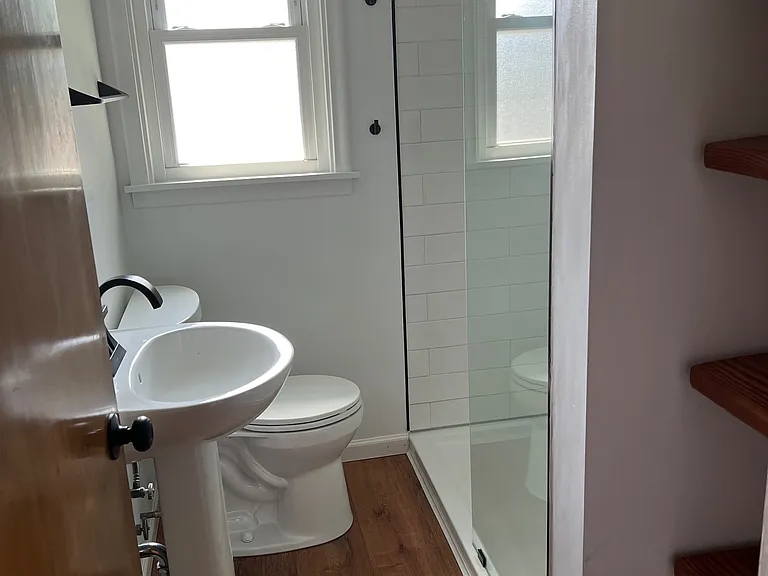 Modern bathroom