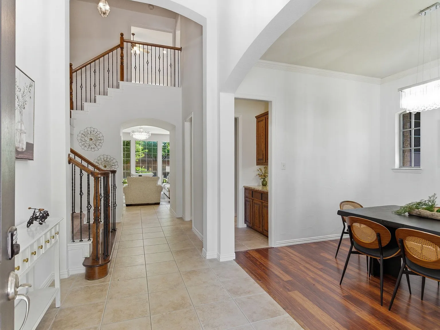 4 bed, 3043 sqft, $2,995 — Photo 3