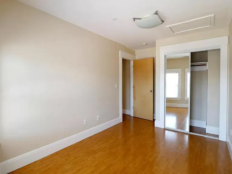 2597 Telegraph Ave #B — Photo 3