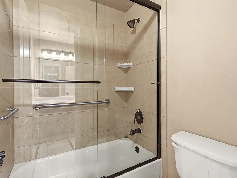 627 Seymour Dr — Photo 32
