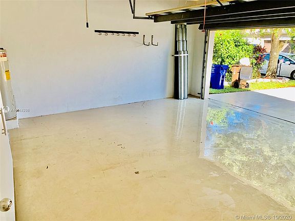5th image of 1311 SW 44th Ter #1311