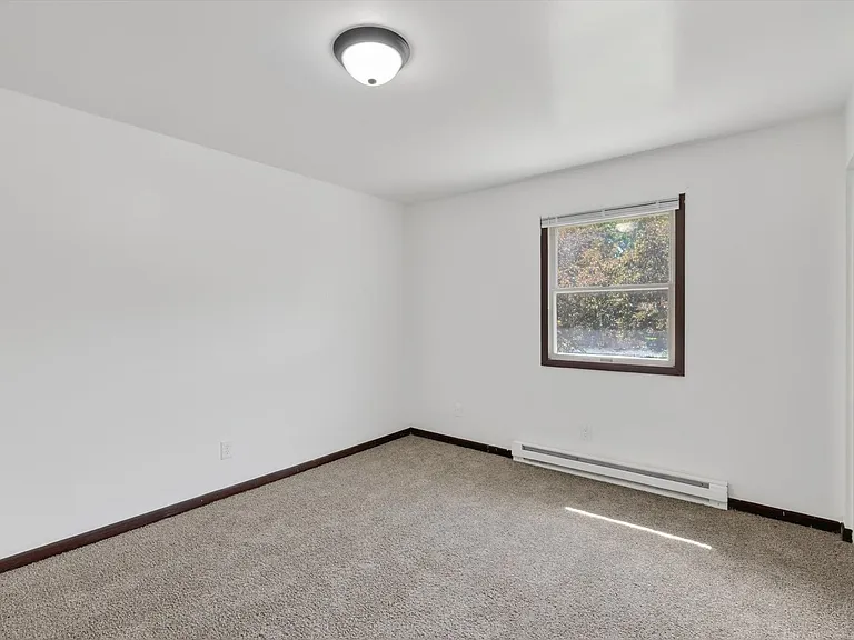 Sun Meadows Apartments — Photo 23