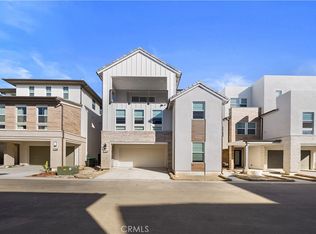 120 Pino Ln, Lake Forest, CA 92630