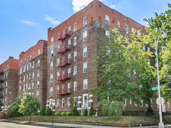 602 Avenue T image 1 of 15