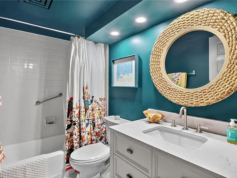 2400 Gulf Shore Blvd N #603 — Photo 24
