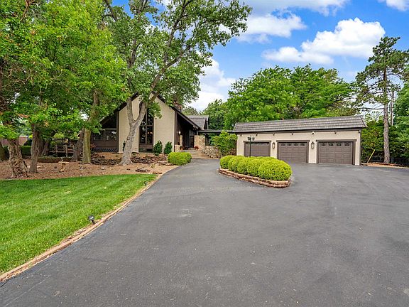 3rd image of 142 Seitz Dr