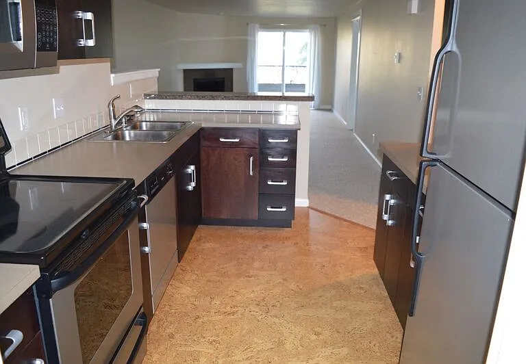 732 Kirkland Cir #D302 — Photo 3