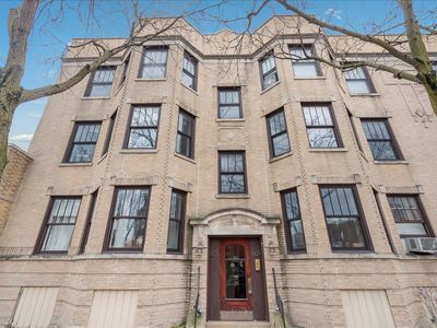 609 W Melrose St #2, Chicago, IL, 60657