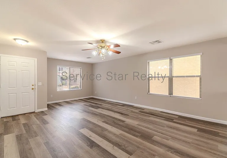 9425 W Wilshire Ave — Photo 4