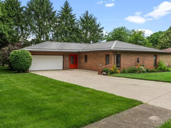 1321 Ridge Rd, Wilmington, OH 45177