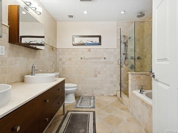 5th image of 260 W Broadway APT 4A