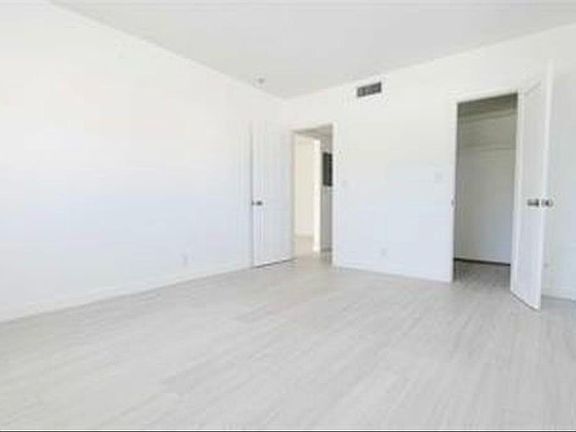 3rd image of 930 N 14th Ct APT 9