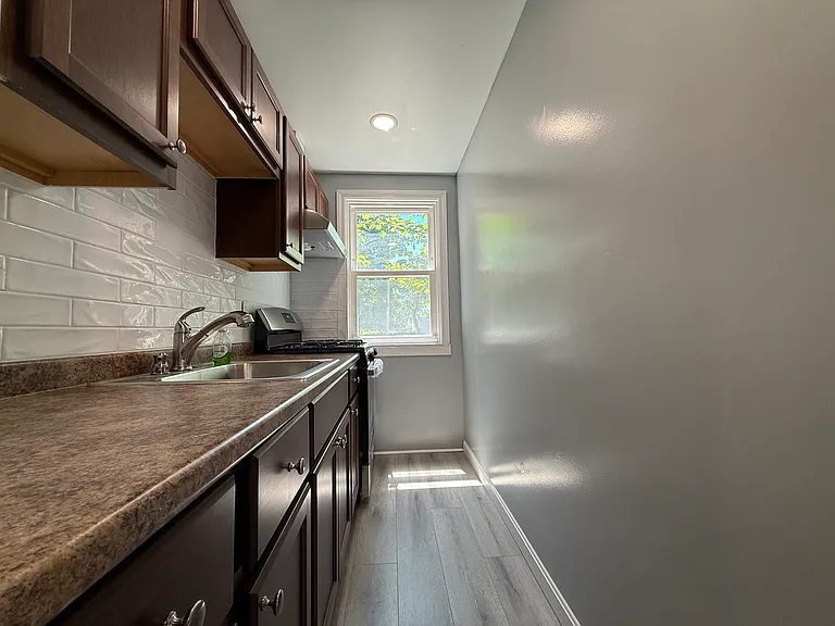 124 Potomska St #1 — Photo 2