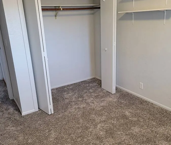 5126 Leonard Dr — Photo 10
