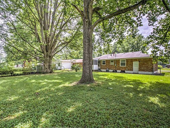 4th image of 210 Kirk Dr