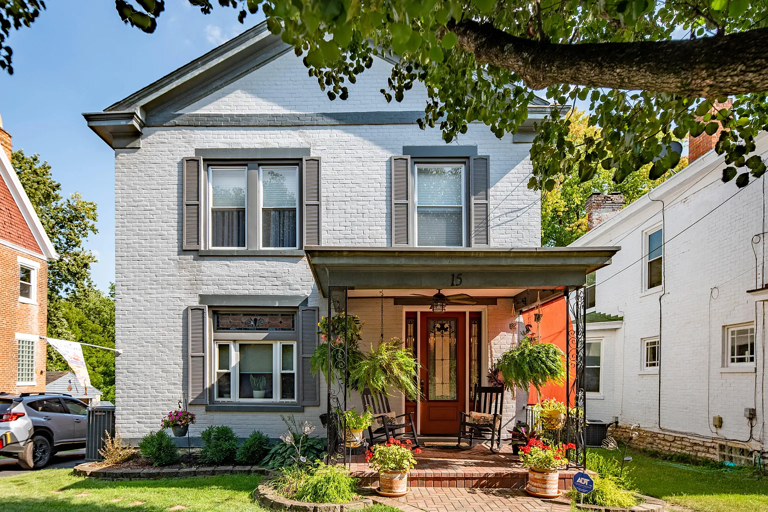 15 W Walnut St photo 1
