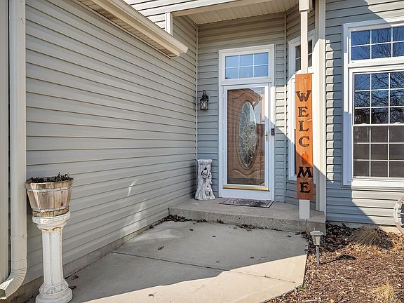 3rd image of 2225 Willow Lakes Dr