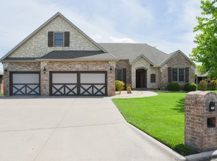 3272 W Camino Alto St, Springfield, MO 65810