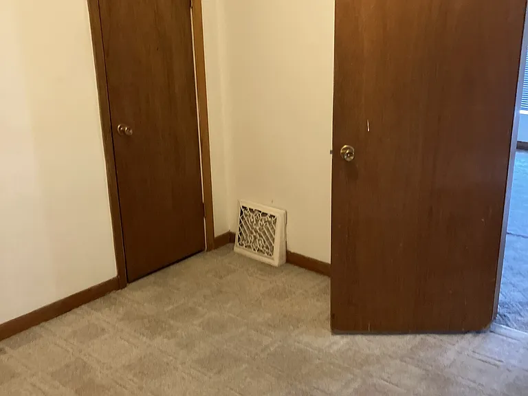 509 E 2nd St #2 — Photo 5