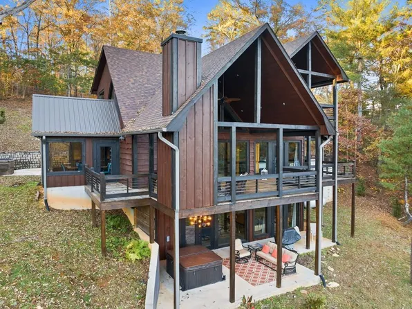 82 Shalom Ln, Blue Ridge, GA 30513