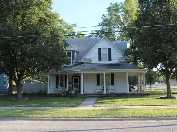 800 E 7th St, Concordia, KS 66901