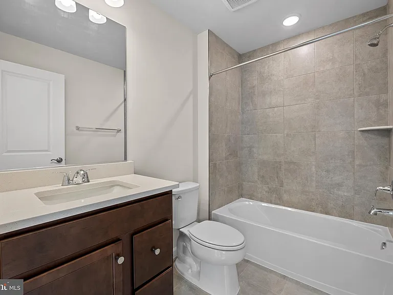6045 Soho Way — Photo 19