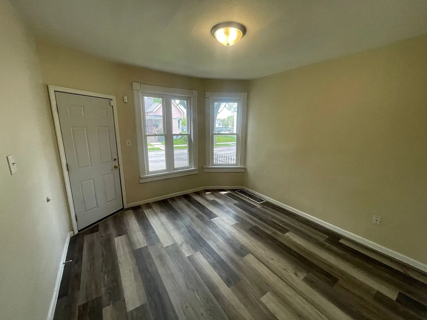2530-2530a N 28th St. (Duplex)(Ace Property) — Photo 2