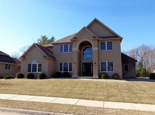 2928 W Iron Cross Dr, Peoria, IL