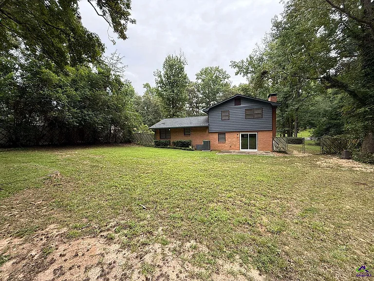 319 Ashby Way — Photo 23