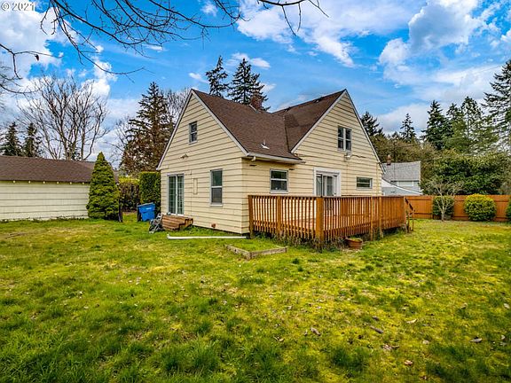 4th image of 2404 Algona Dr