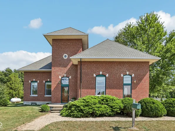 4442 S Cemetery Rd, Shelbyville, IN 46176