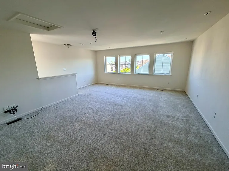3744 Green St — Photo 40