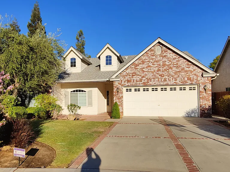 1885 E Turnberry Ave — Photo 1